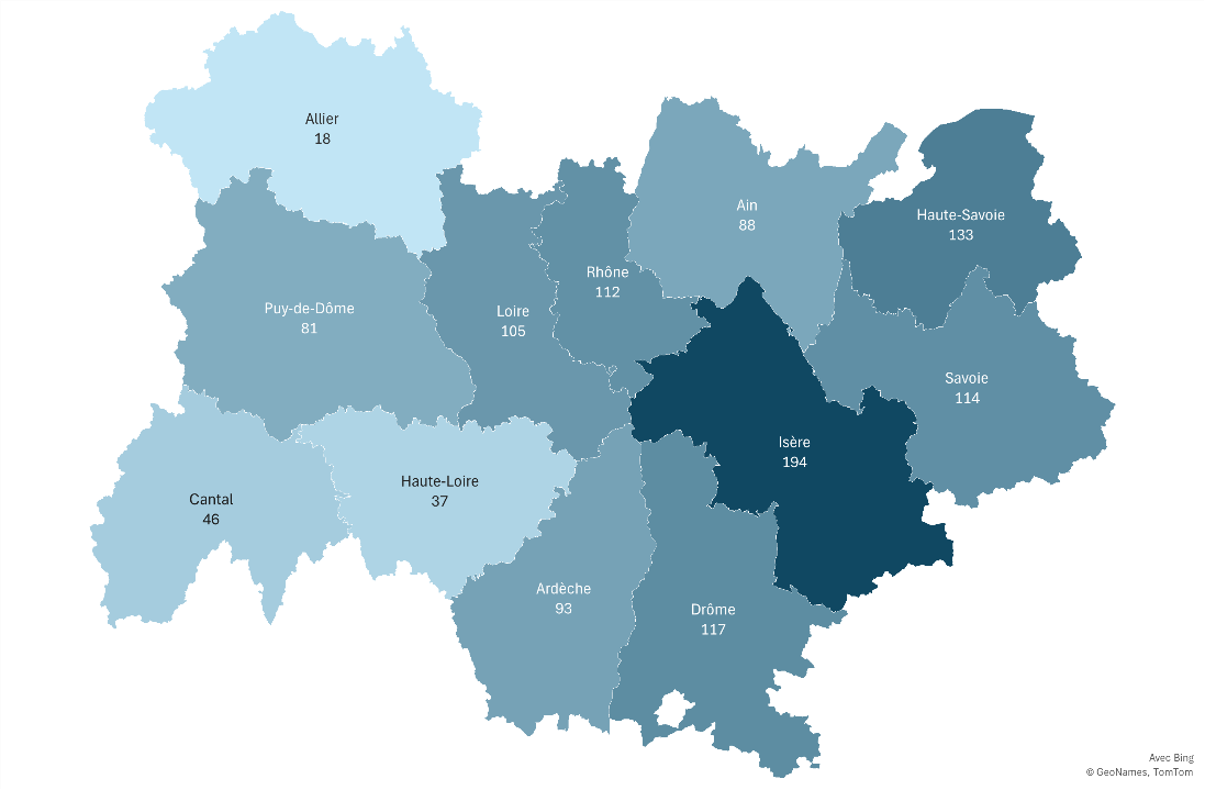 Répartition départementale du nombre de trails en Auvergne-Rhône-Alpes :
Ain : 88
Allier : 18
Ardèche : 93
Cantal : 46
Drôme : 117
Isère : 194
Loire : 105
Haute-Loire : 37
Puy-de-Dôme : 81 
Rhône : 112
Savoie : 114
Haute-Savoie : 133
