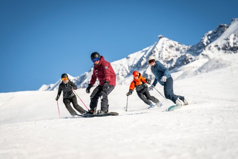 L'Alpes d'Huez - Oisans (38) ©B.Becker / Auvergne-Rhône-Alpes Tourisme